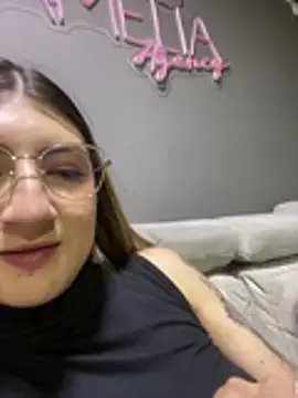 Alanna_DH webcam