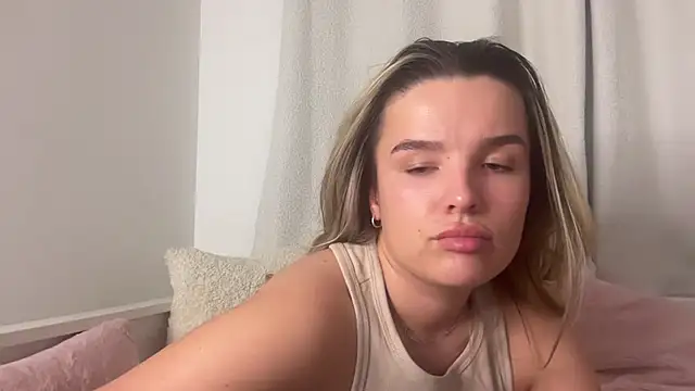 maisiesmithx live webcam show