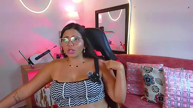 Megaan_Greey webcam