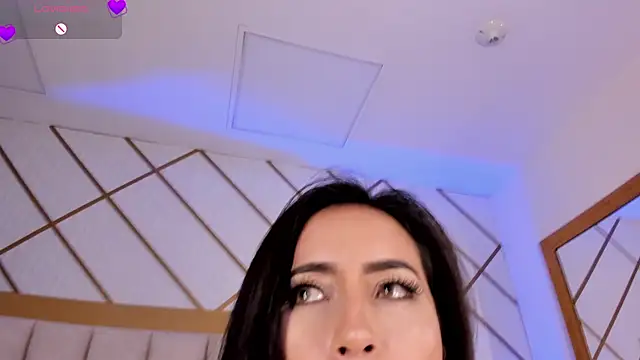 ZaraVesari live cam
