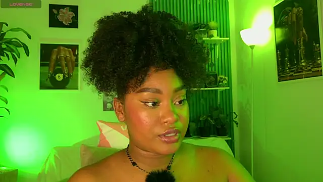 ohrianagibson (F young) - 🎀🌹trembles/ lush doggy 🎀🌹