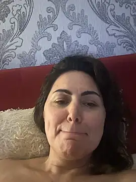 emma_roqueen (F milf) - Where are my slaves no:king: no:heart:
