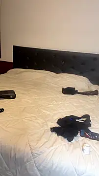 lucialatina - LuciaLatina's free webcam - UK Sex Cams