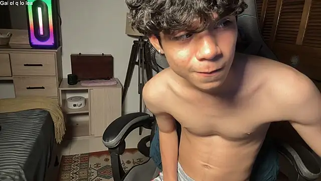 OopsAgain_ webcam