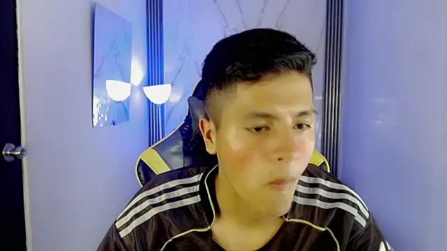 Ascii_one live cam on StripChat