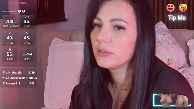 ReiyaRey live webcam show