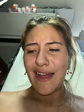 Andrea_19blonde