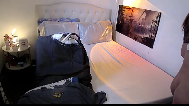NinaDOM4CUM webcam