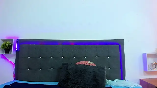 Lil_Aurora_ webcam