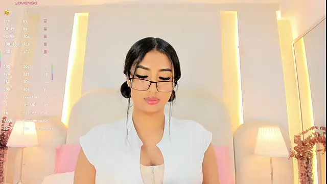 SalomeeBell webcam