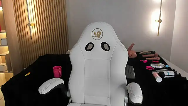 liah_cleir - Liah_cleir's free webcam - UK Sex Cams