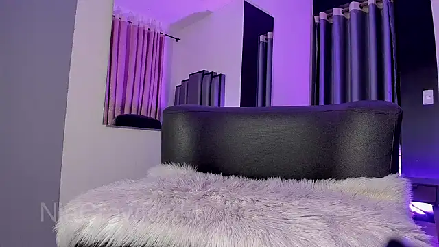 NiaCrawfordd webcam