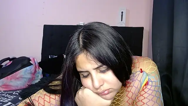 aurora_0785 - Aurora_0785's free webcam - UK Sex Cams