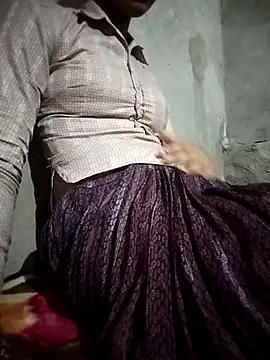 Indianhotcutie12 webcam