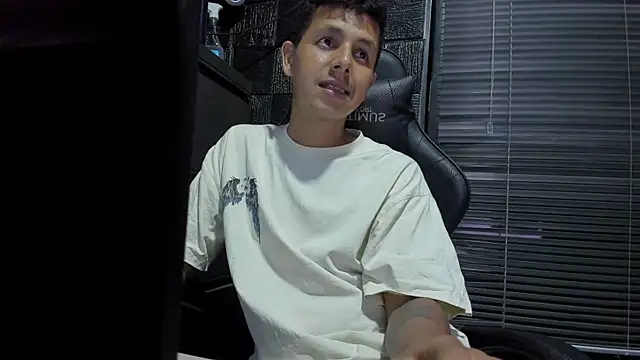 boy_bigcock24cm webcam