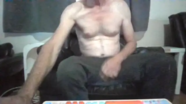 Lovyourpuss live cam on StripChat