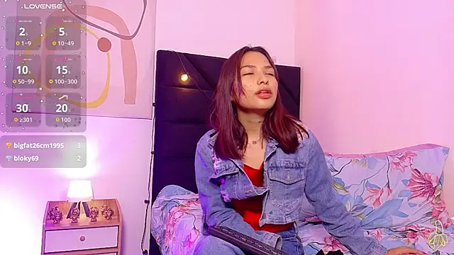 kinkylittlegirll webcam
