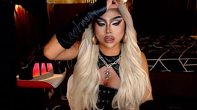 MassiveCockTrans webcam