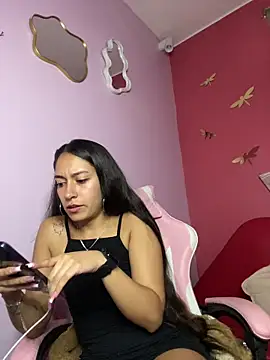DulceLatinaxo webcam