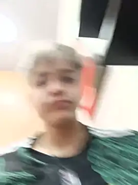Ari_Stonne webcam