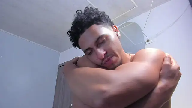 Kris_Khalifa69 webcam