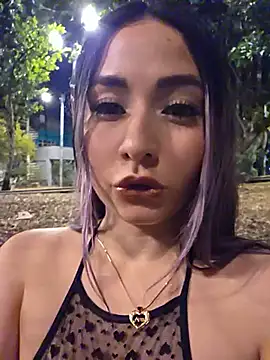 Natasanz live cam on StripChat