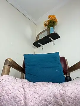 LilaRvsh webcam