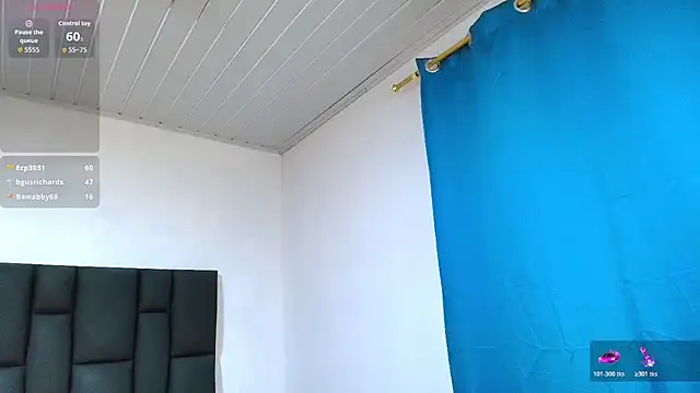 Aurora_doll23 webcam