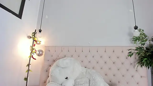 Victoria_Coleman webcam