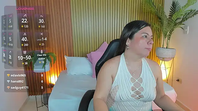 nahia_13 webcam