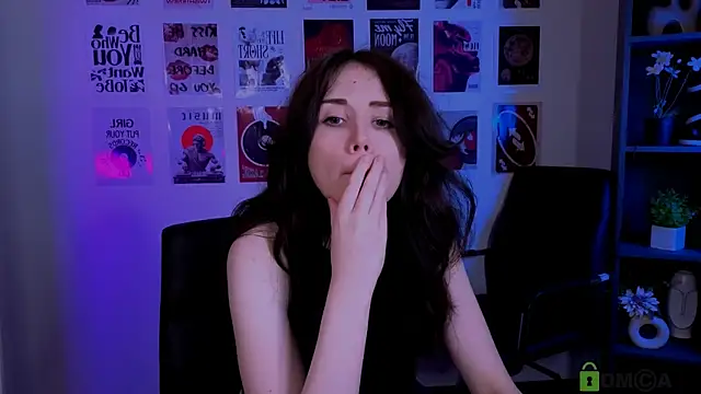 riley_sanders webcam