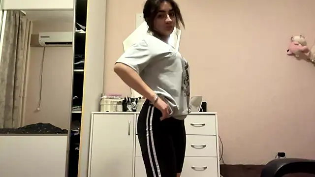 Ledi_Asthik webcam