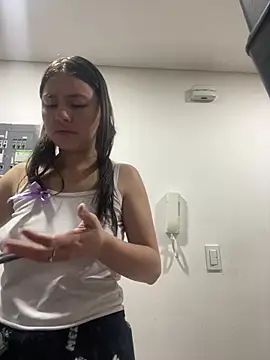 Chloe_Moon27 webcam