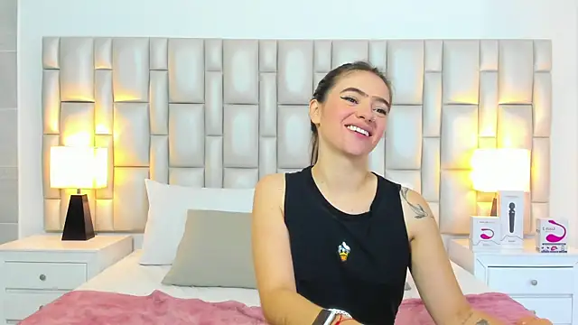 paola_katy_dicks webcam