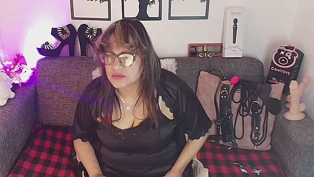 Angelabrowm webcam