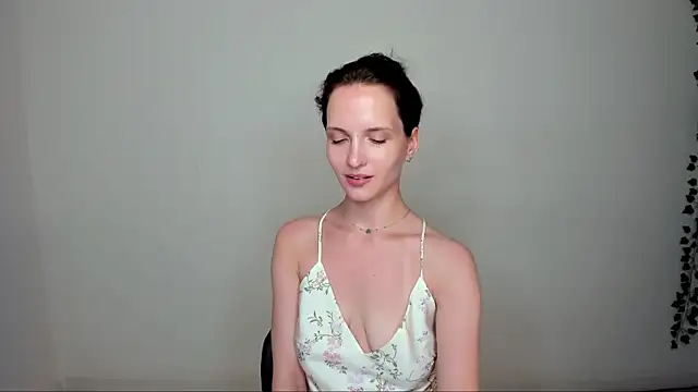 Ariadna_Shy webcam
