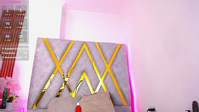 Lizza_Jones webcam