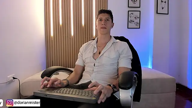 Dorianmistery2322_ webcam