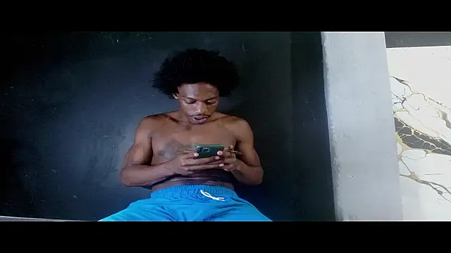 Larry-n-clouds webcam