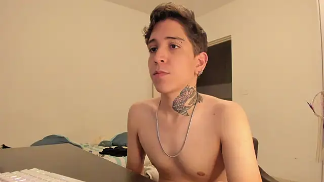 Michael_v77 live cam on StripChat