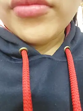 Elinaax live webcam show