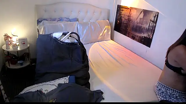 NinaDOM4CUM webcam
