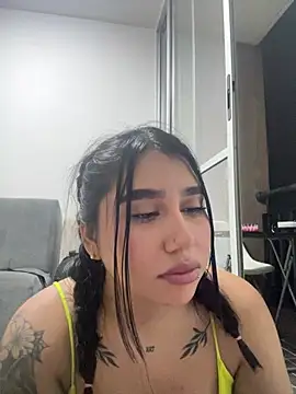 Sophie_Dreamss live cam on StripChat