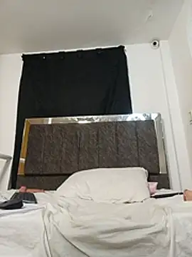 MiaKleinX webcam