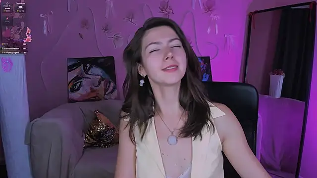 kitniss_dreamy (F teen) - flash boobs