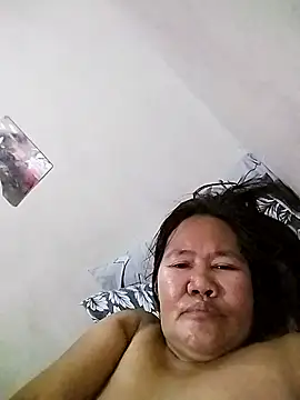 Hotsexymomcams4u live cam on StripChat