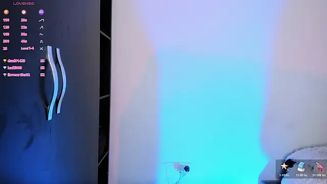 adara_evanss webcam