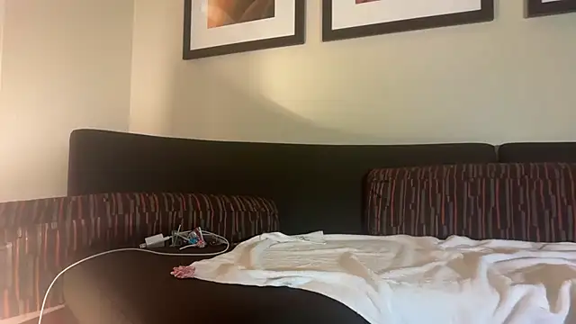 Squirtlegirly webcam