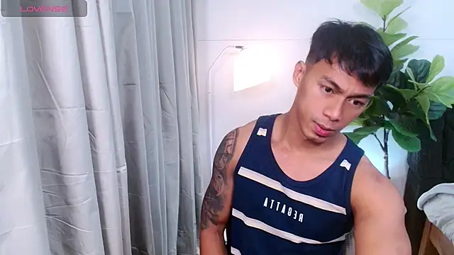 PinooyMilker webcam