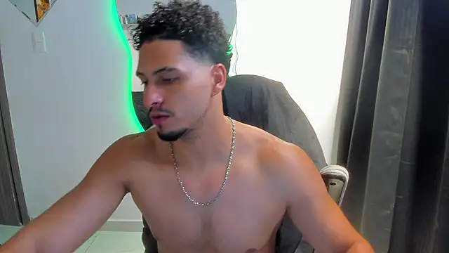 Kris_Khalifa69 live sex cam